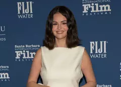 Selena Gomez, senzațională la Festivalul de Film de la Santa Barbara. Actrița a avut un look impecabil
