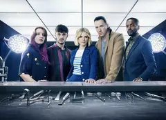 Un post TV nou în grila Orange. Ce seriale britanice de succes pot urmări de-acum abonații