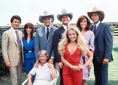„Dallas” revine pe micile ecrane din România. Ce nu știai despre serialul care a făcut furori încă de la primul episod