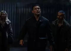 Când are premiera „MobLand”. SkyShowtime a lansat trailerul pentru serialul regizat de Guy Ritchie