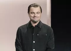 Leonardo DiCaprio, schimbare de look. A renunțat la părul blond. Cum și-a făcut apariția pe covorul roșu