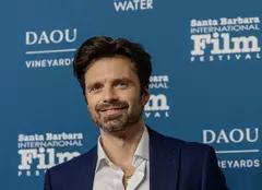 Sebastian Stan, de nerecunoscut după ce s-a tuns chel. Noua schimbare de look a uimit fanii