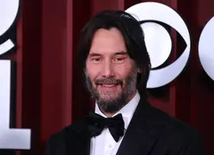 Keanu Reeves, înger naiv în comedia „Doamne, ce noroc!”, alături de Aziz Ansari și Seth Rogen. Când ajunge în cinematografele din țară
