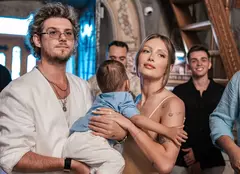 Cuza a fost naș de botez pentru prima dată. Imaginile emoționante de la eveniment. „M-am lepădat de Satana de multe ori”