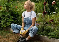 Pamela Anderson gătește în „Pamela și bucătăria ei din provincie”. Ce știm despre reality-show-ul vegan de pe TV Paprika