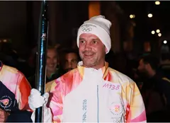 Cristi Chivu, moment istoric la Milano! Fostul căpitan al naționalei a purtat torța olimpică pentru Jocurile de iarnă 2026