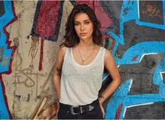 Cine este Devrim Özkan, polițista sexy din „O nouă șansă”. Povestea actriței care a declanșat fenomenul „SadGül”