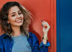 Aparat dentar safir: alegerea ideală dacă vrei eficiență clasică, dar mai puțin vizibilă