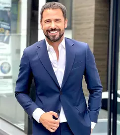 Alexandru Constantin revine în televiziune! Ce emisiune va prezenta alături de Mara Bănică