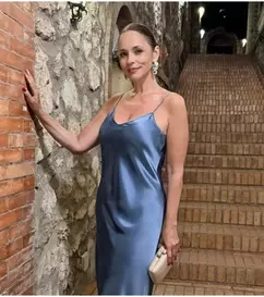 Andreea Marin, apariție spectaculoasă în costum de baie la 51 de ani! Vedeta a filmat un proiect secret pe insula Capri
