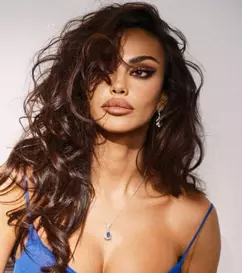 Cine este bărbatul misterios din viața Mădălinei Ghenea? Ipostaza romantică cu care și-a surprins fanii