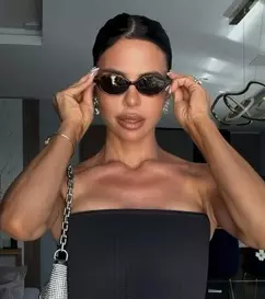 Andreea Popescu, surprinsă în compania unui cunoscut om din televiziune! Cu cine s-a afișat relaxată în Dorobanți