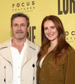 Jon Hamm va deveni tată pentru prima dată, la 55 de ani. Actorul din „Mad Men” așteaptă un copil cu soția sa
