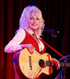 Dolly Parton, gestul neștiut care a schimbat totul! Ce s-a întâmplat cu milioanele generate de melodia lui Whitney Houston