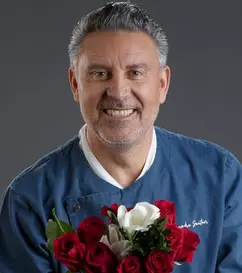 Transformarea uluitoare a lui Alexandru Sautner: De la debutul în gastronomie, la scaunul de jurat. Cum arăta la 21 de ani, când făcea primii pași în bucătărie
