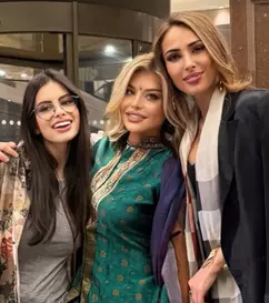 Loredana Groza, imagini rare din India alături de fiica ei și Iulia Vântur. Locul unde spune că se simte „acasă”