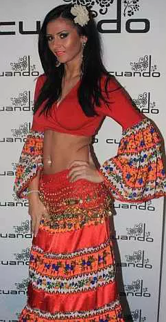 Raluca-Dumitru-Survivor-înainte-operații-estetice-4