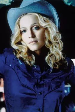 Madonna_2001.jpg