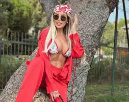 Roxana Vasniuc 2