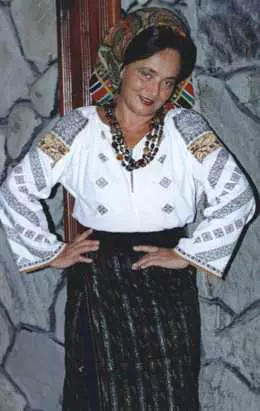 laura lavric in tinerete