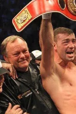 Lucian Bute le-a cerut fanilor sa se roage. O persoana draga lui a avut un accident de masina
