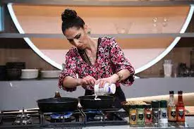 cine-este-madalina-cafadaru-7