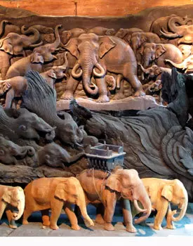 Sculpturi in lemn