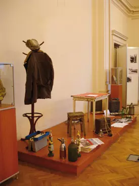 Privind inapoi cu nostalgie - Fantoma comunismului