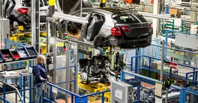 Daimler construiește o nouă fabrică în estul Europei, cel mai probabil în Polonia