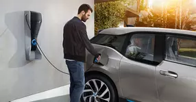 Vânzările de mașini electrice cresc spectaculos