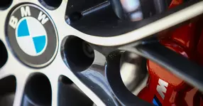 Viitorul BMW Seria 3 va avea o versiune 100% electrică. Tesla Model 3 intră în vizor