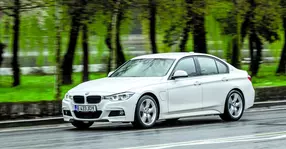 BMW 330e: Plăcerea de a conduce...eco
