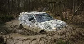Prima imagine teaser cu viitorul Land Rover Discovery - Update