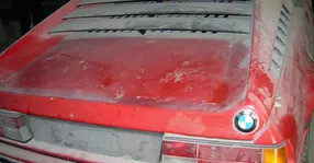 Un valoros BMW M1 original a fost uitat într-un garaj timp de 30 de ani! Iată în ce stare se află acum