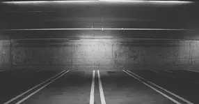 Un șofer a uitat unde a parcat! A găsit mașina după șase luni, dar se confruntă cu altă problemă