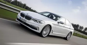 BMW Seria 5 a primit calificativul "Top Safety Pick+" din partea IIHS