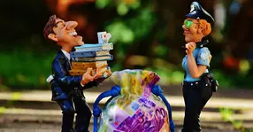 Ai plătit taxa de pod de la Feteşti prin sms? Verifică poşta să-ţi ridici amenda!