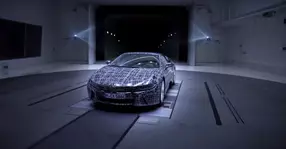 BMW i8 Roadster se pregăteşte de lansare