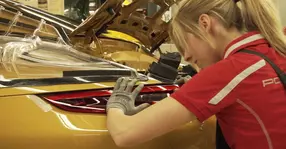 Porsche 911 Turbo S Exclusive Series: cum se fabrică o maşină de peste 250.000 euro