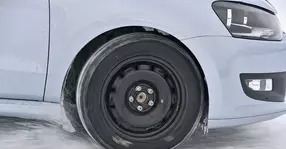 Mai e doar o zi din vară! Când se pun anvelopele de iarnă?