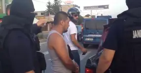 VIDEO - Cine este motociclistul care a bătut trei bărbaţi aflaţi într-un BMW, după ce l-au şicanat în trafic