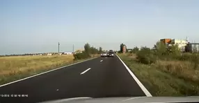 Ce depășire a efectuat șoferul unui BMW! O tragedie a fost evitată la limită! | VIDEO