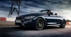 BMW M4 Cabriolet Edition 30 Years - doar pentru colecţionari