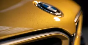 Vopsite cu aur 24k: BMW i3 și i8 Starlight Edition