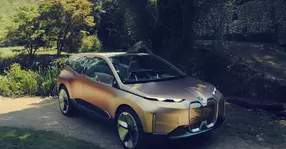 BMW Vision iNEXT ne arată viitorul autonom și electric al mașinilor
