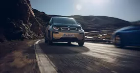 BMW i3 renunță la versiunea REx și rămâne 100% electric