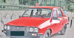 Proprietarul unei Dacii 1310 a ajuns lefter din pricina amenzilor