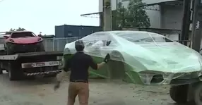 Fabrică de Ferrari și Lamborghini false, descoperită și închisă de poliție