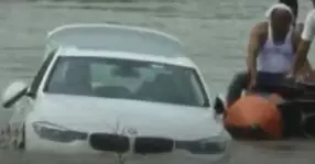 Ce a făcut un tânăr cu un BMW primit cadou stârnește revolte pe internet