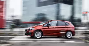 BMW 225xe - MPV cu valențe sportive
